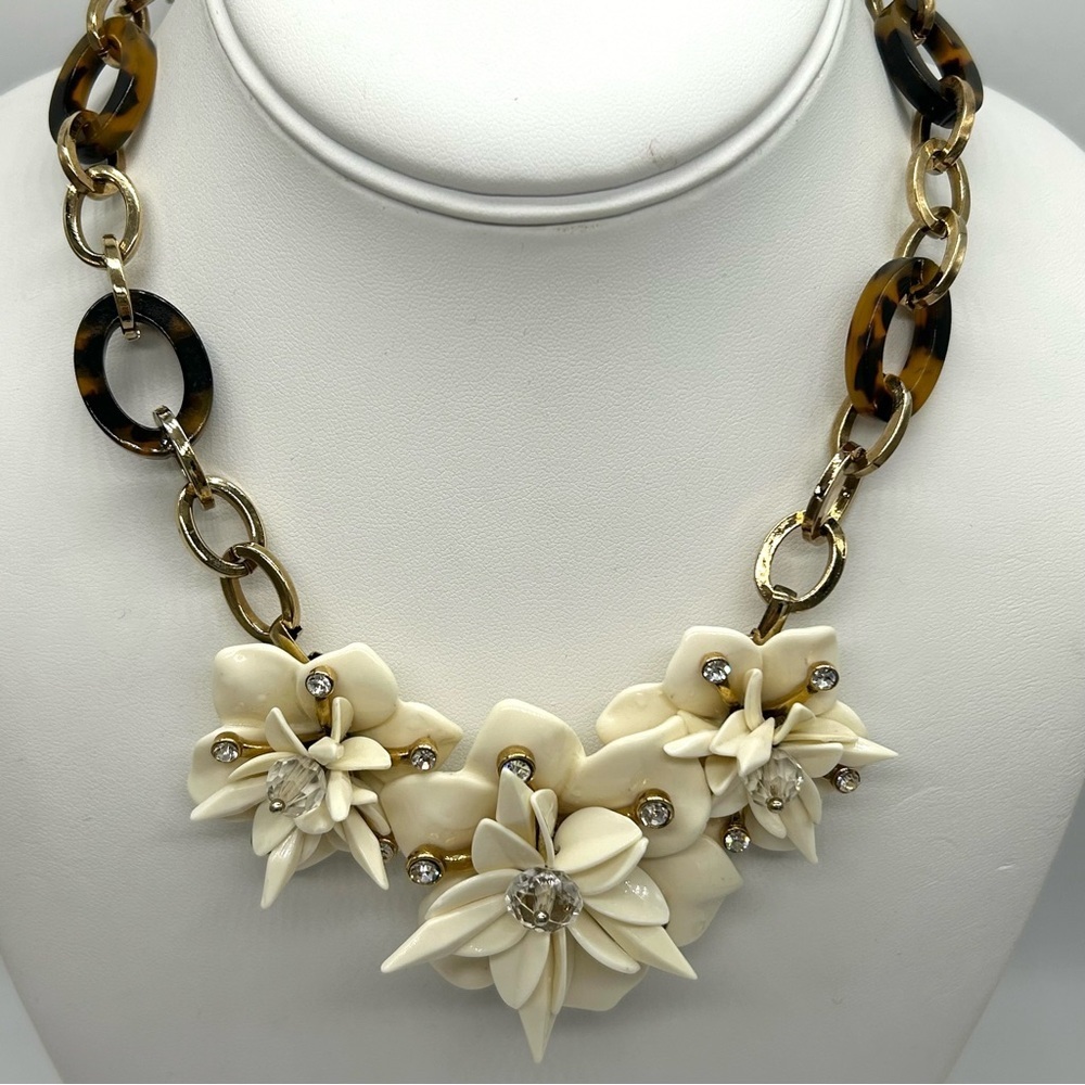 Ann Taylor Tortoise and Jeweled Flower Necklace